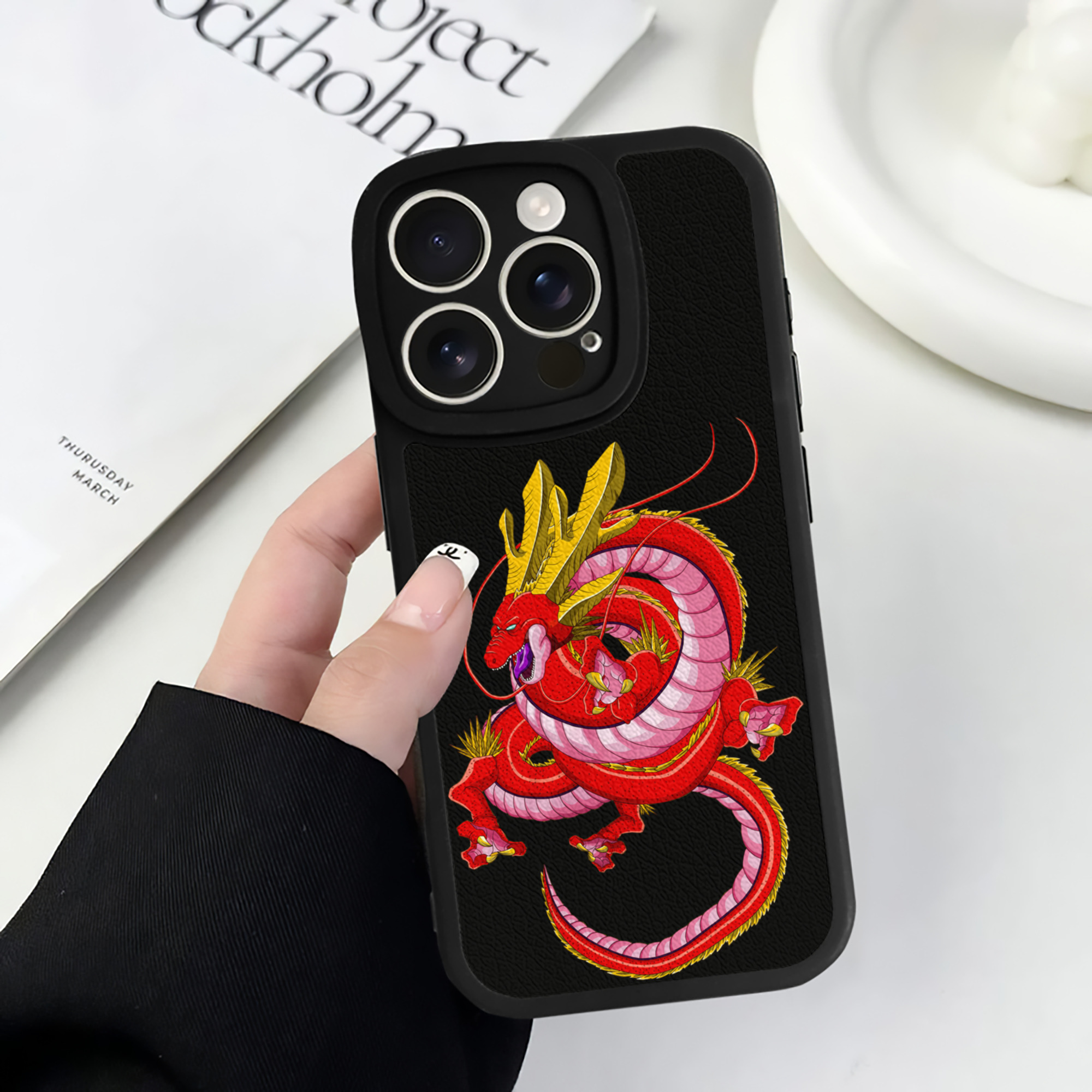 （画像用） ドラゴンボール 神龍 シェンロン DRAGON BALL Shenron 【iPhone 16シリーズ対応】シリコンスマホケース（レザー調） 材質：シリコン